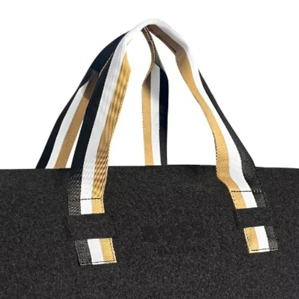 HUGO BOSS Men Weekender Bag in Black w. tri-color Handle